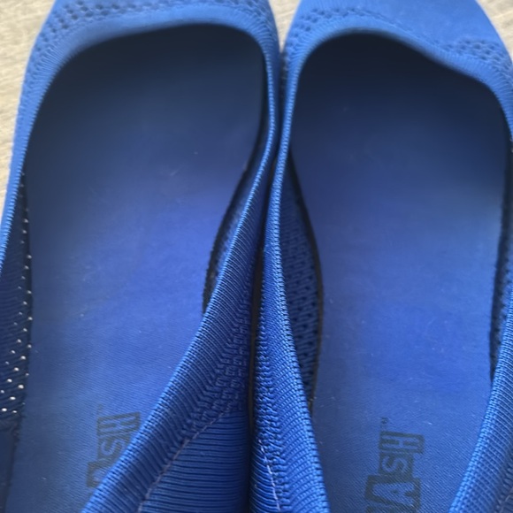 Size 10 blue Knitted ballerina flats - Picture 3 of 4